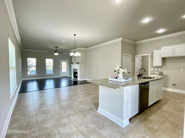 103 Sapphire Springs Road, Youngsville, LA 70592