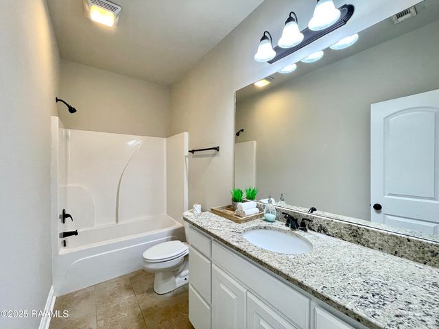 103 Sapphire Springs Road, Youngsville, LA 70592