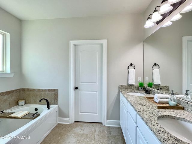 103 Sapphire Springs Road, Youngsville, LA 70592