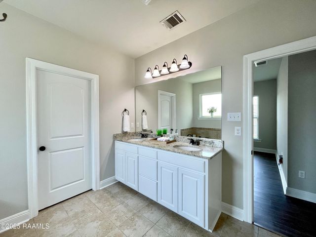 103 Sapphire Springs Road, Youngsville, LA 70592