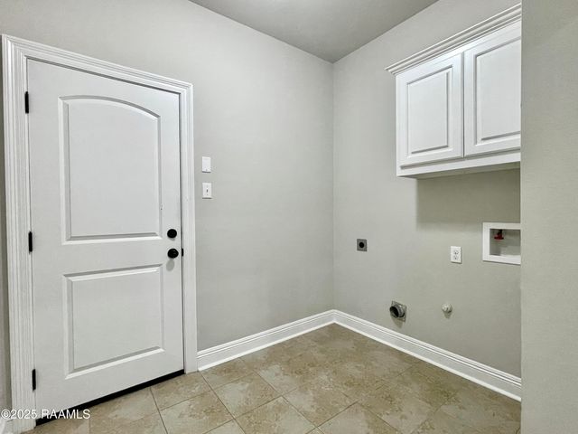 103 Sapphire Springs Road, Youngsville, LA 70592