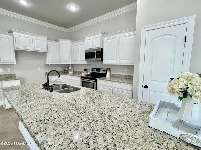 103 Sapphire Springs Road, Youngsville, LA 70592