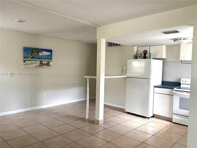 1209 N 17th Ave 1209, Hollywood, FL 33020