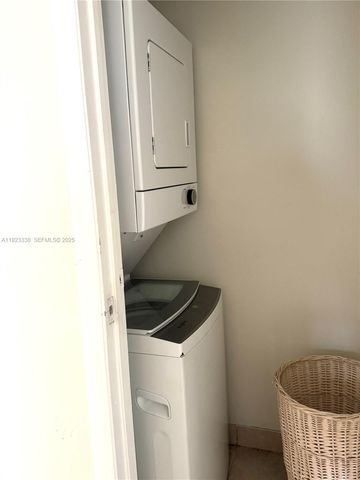 1209 N 17th Ave 1209, Hollywood, FL 33020