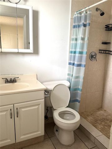 1209 N 17th Ave 1209, Hollywood, FL 33020