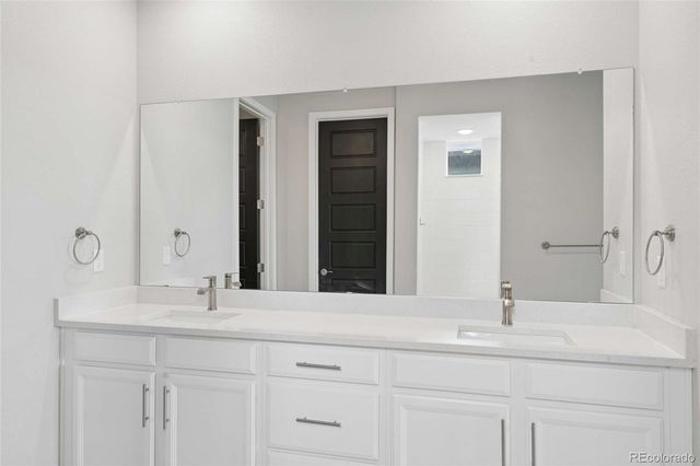 3859 N Buchanan Way, Aurora, CO 80019