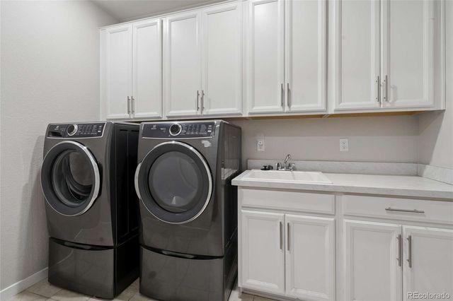 3859 N Buchanan Way, Aurora, CO 80019