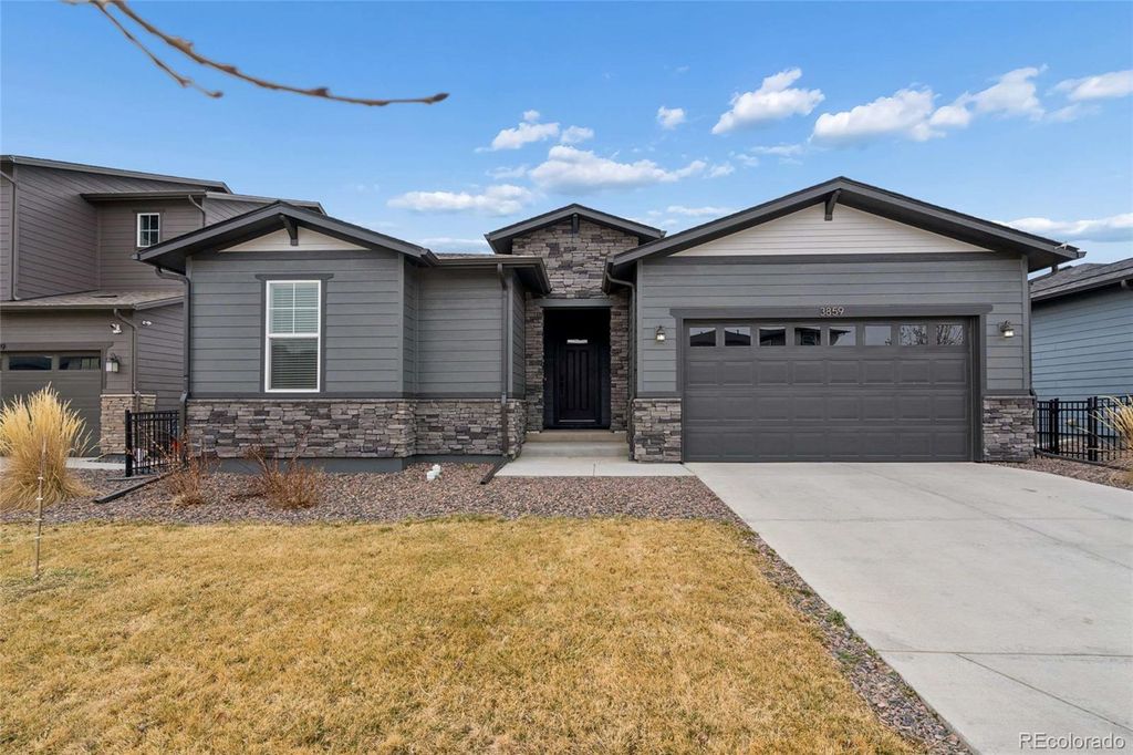 3859 N Buchanan Way, Aurora, CO 80019