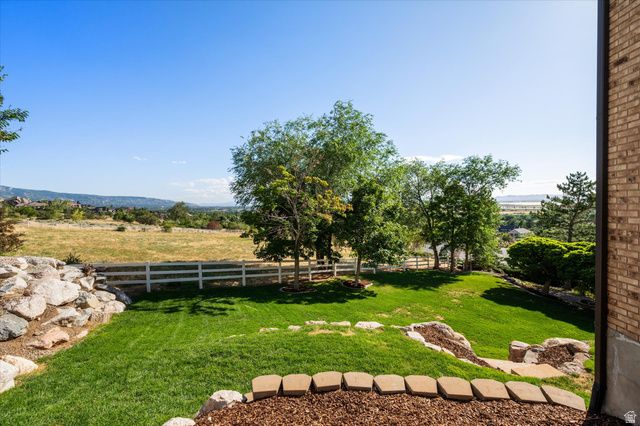 254 E 1825 N, Centerville, UT 84014