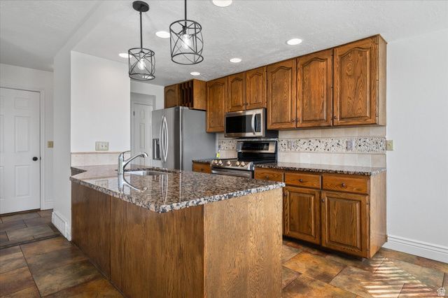 254 E 1825 N, Centerville, UT 84014