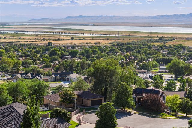 254 E 1825 N, Centerville, UT 84014