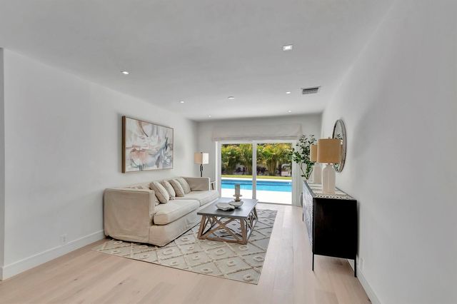 530 NW 14th Street, Delray Beach, FL 33444
