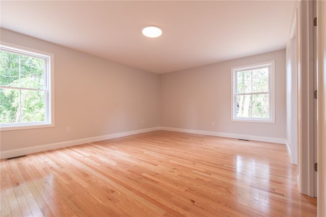 20 Eva Lane, Cranston, RI 02921