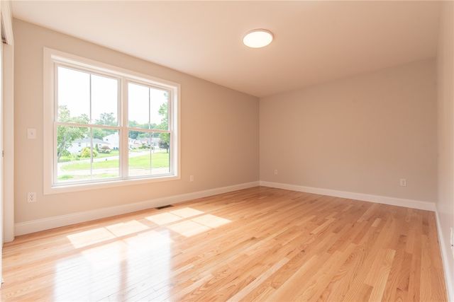 20 Eva Lane, Cranston, RI 02921