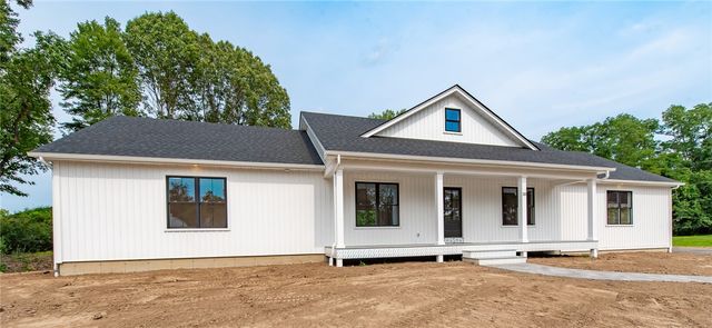 20 Eva Lane, Cranston, RI 02921