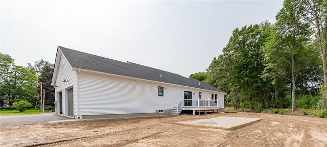 20 Eva Lane, Cranston, RI 02921