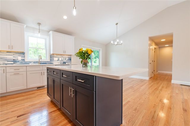 20 Eva Lane, Cranston, RI 02921