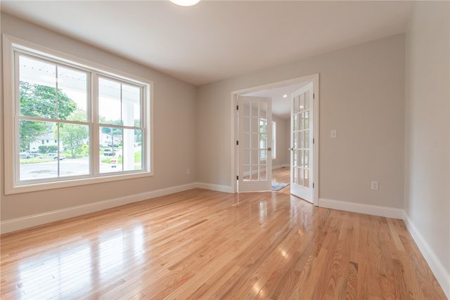 20 Eva Lane, Cranston, RI 02921