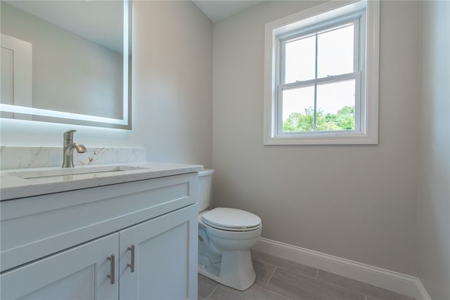 20 Eva Lane, Cranston, RI 02921