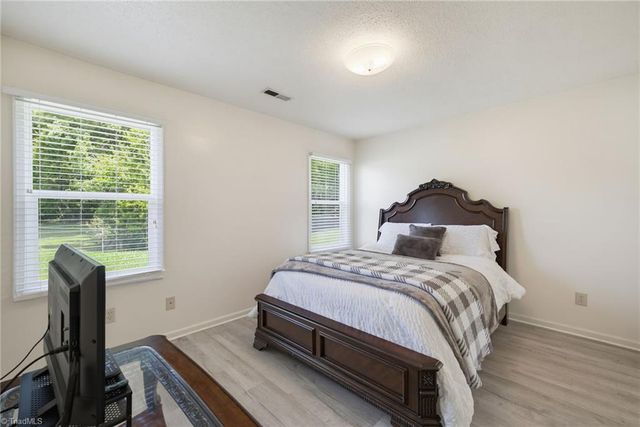 518 Mystic Drive, Greensboro, NC 27406