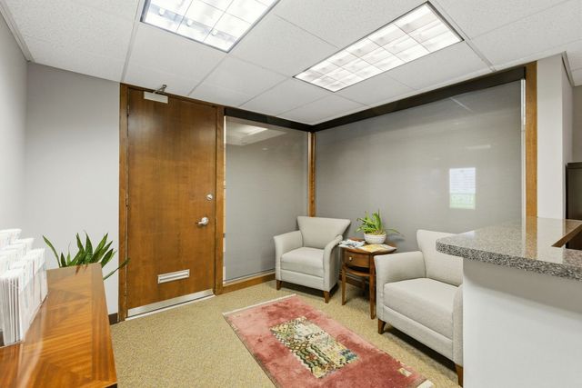 7101 N Cicero Avenue 100, Lincolnwood, IL 60712