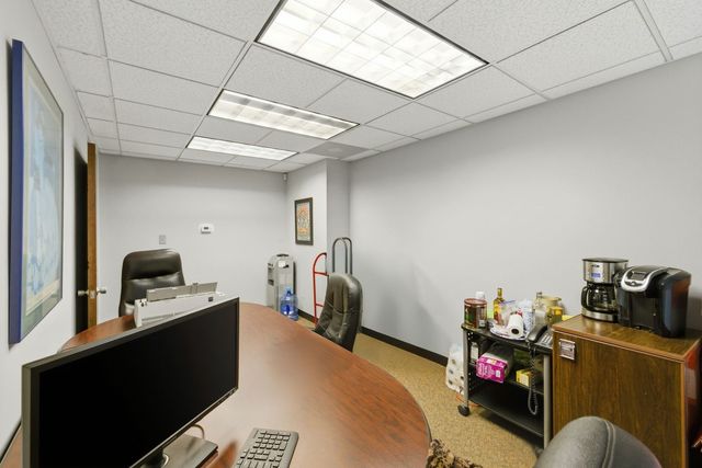 7101 N Cicero Avenue 100, Lincolnwood, IL 60712