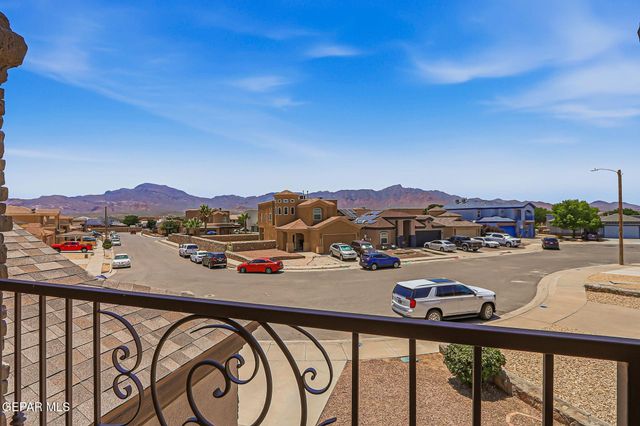 5544 DENNIS CAVIN Lane, El Paso, TX 79934