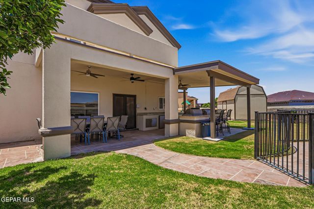 5544 DENNIS CAVIN Lane, El Paso, TX 79934