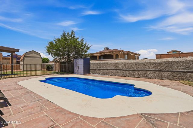 5544 DENNIS CAVIN Lane, El Paso, TX 79934