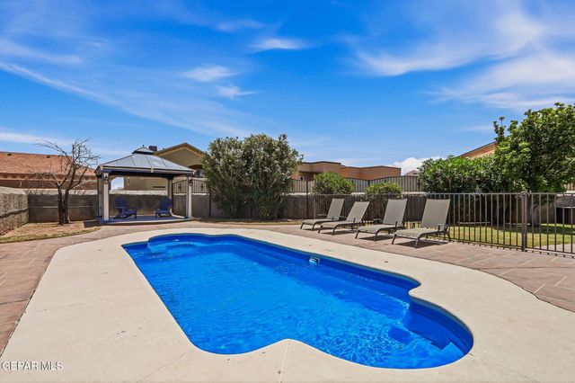 5544 DENNIS CAVIN Lane, El Paso, TX 79934