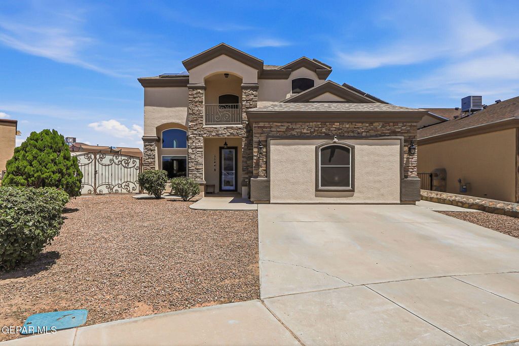 5544 DENNIS CAVIN Lane, El Paso, TX 79934