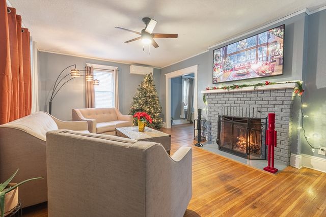 58 Appleton St, Springfield, MA 01108