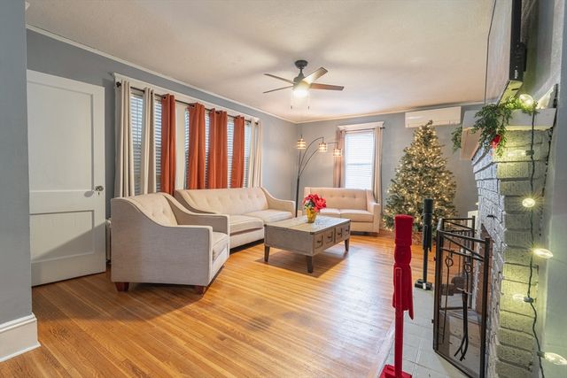 58 Appleton St, Springfield, MA 01108