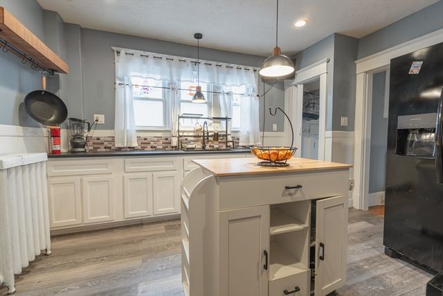 58 Appleton St, Springfield, MA 01108