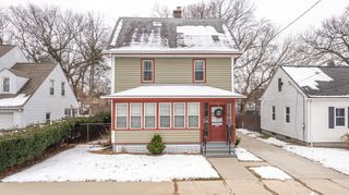 58 Appleton St, Springfield, MA 01108