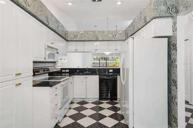 2989 BROOKFIELD LANE, Clearwater, FL 33761
