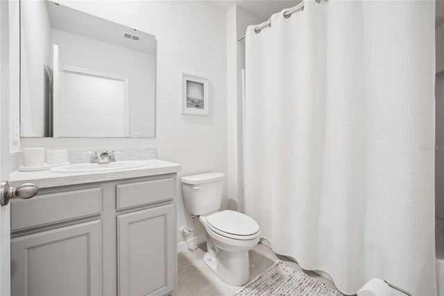 2698 ROWAN STREET, Tavares, FL 32778