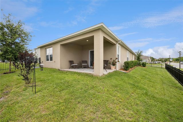 2698 ROWAN STREET, Tavares, FL 32778