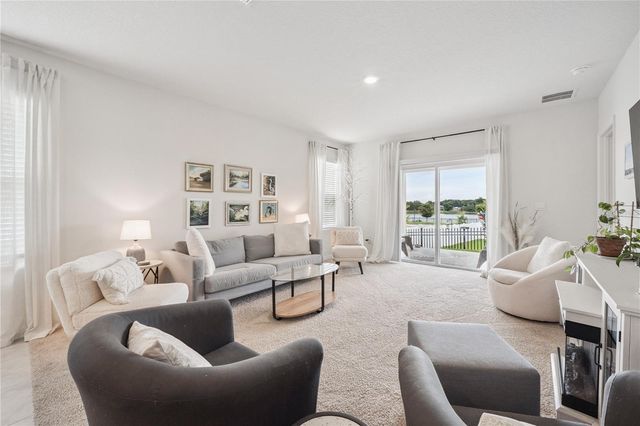 2698 ROWAN STREET, Tavares, FL 32778