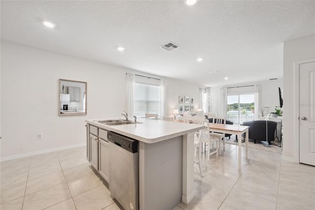2698 ROWAN STREET, Tavares, FL 32778