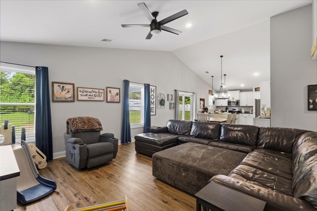 3911 Lake Dr., Loris, SC 29569