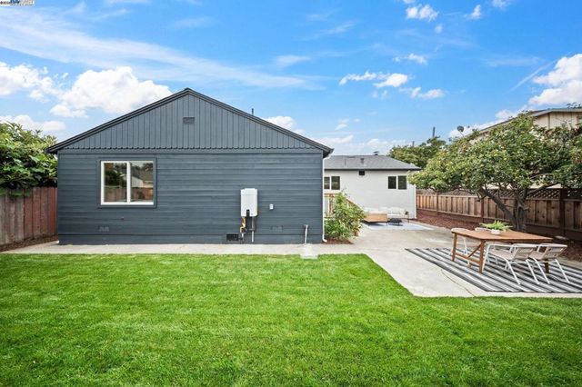 2147 Trombas Ave, San Leandro, CA 94577