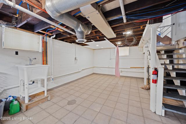 613 Creel Ave, Louisville, KY 40208