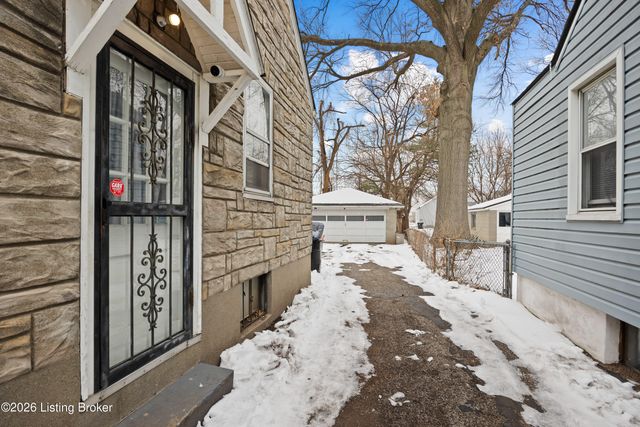 613 Creel Ave, Louisville, KY 40208