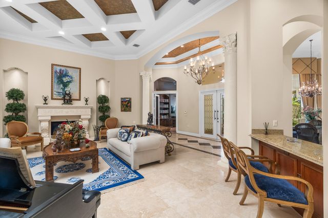 7555 Porto Vecchio Place, Delray Beach, FL 33446