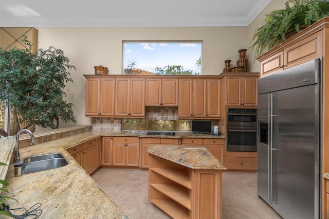 7555 Porto Vecchio Place, Delray Beach, FL 33446