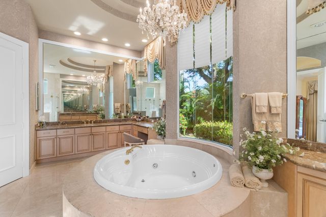 7555 Porto Vecchio Place, Delray Beach, FL 33446