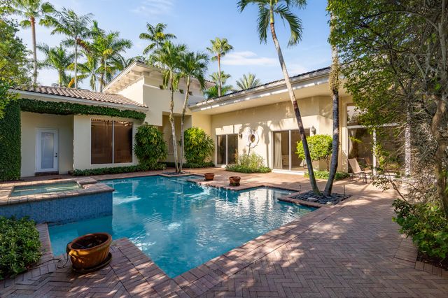 7555 Porto Vecchio Place, Delray Beach, FL 33446