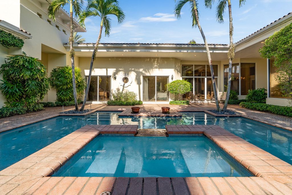 7555 Porto Vecchio Place, Delray Beach, FL 33446