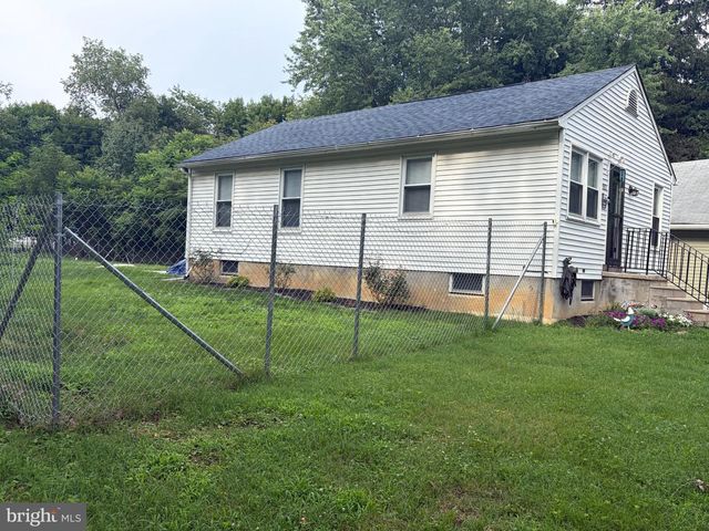 102 NEW JERSEY AVE, Atco, NJ 08004
